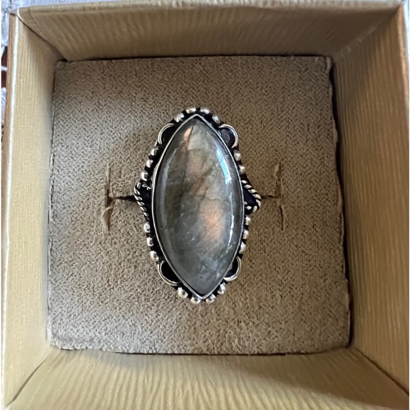 Gorgeous Labrodite Ring - Picture 5 of 8